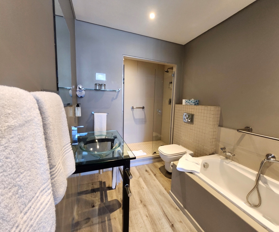 1 Bedroom Property for Sale in Bloubergstrand Western Cape
